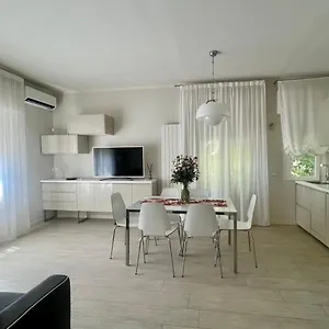  Appartamento Stunning 300mt By The Sea Dei Marmi