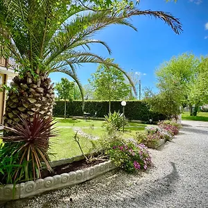  Hotel Lorena